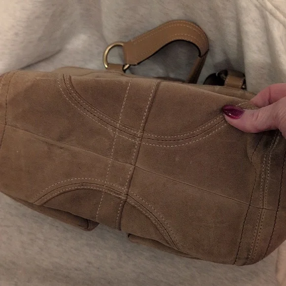 Coach Tan Leather Shoulder Bag - Picture 6 of 8